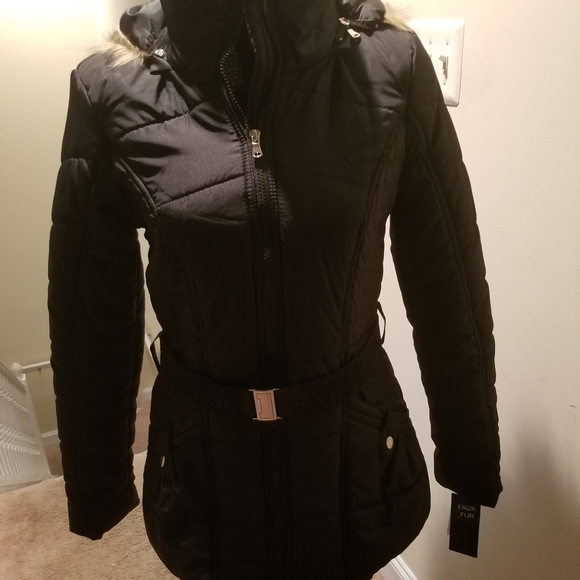 Coat - Picture 7 of 8